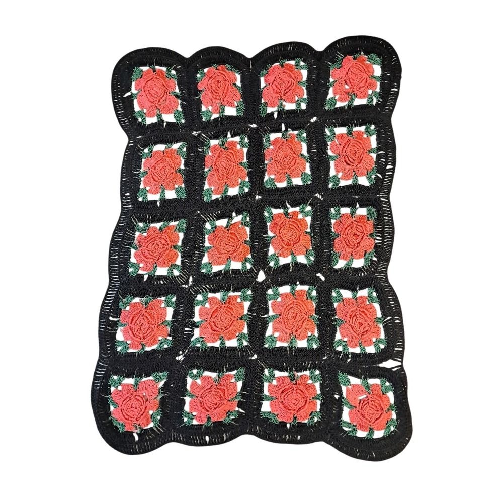 Crochet Small Runner Black With Red Roses - Picture 6 of 6
